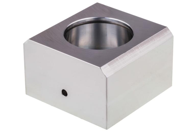 Aluminium light fitting